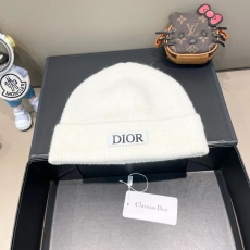 CHRISTIAN DIOR